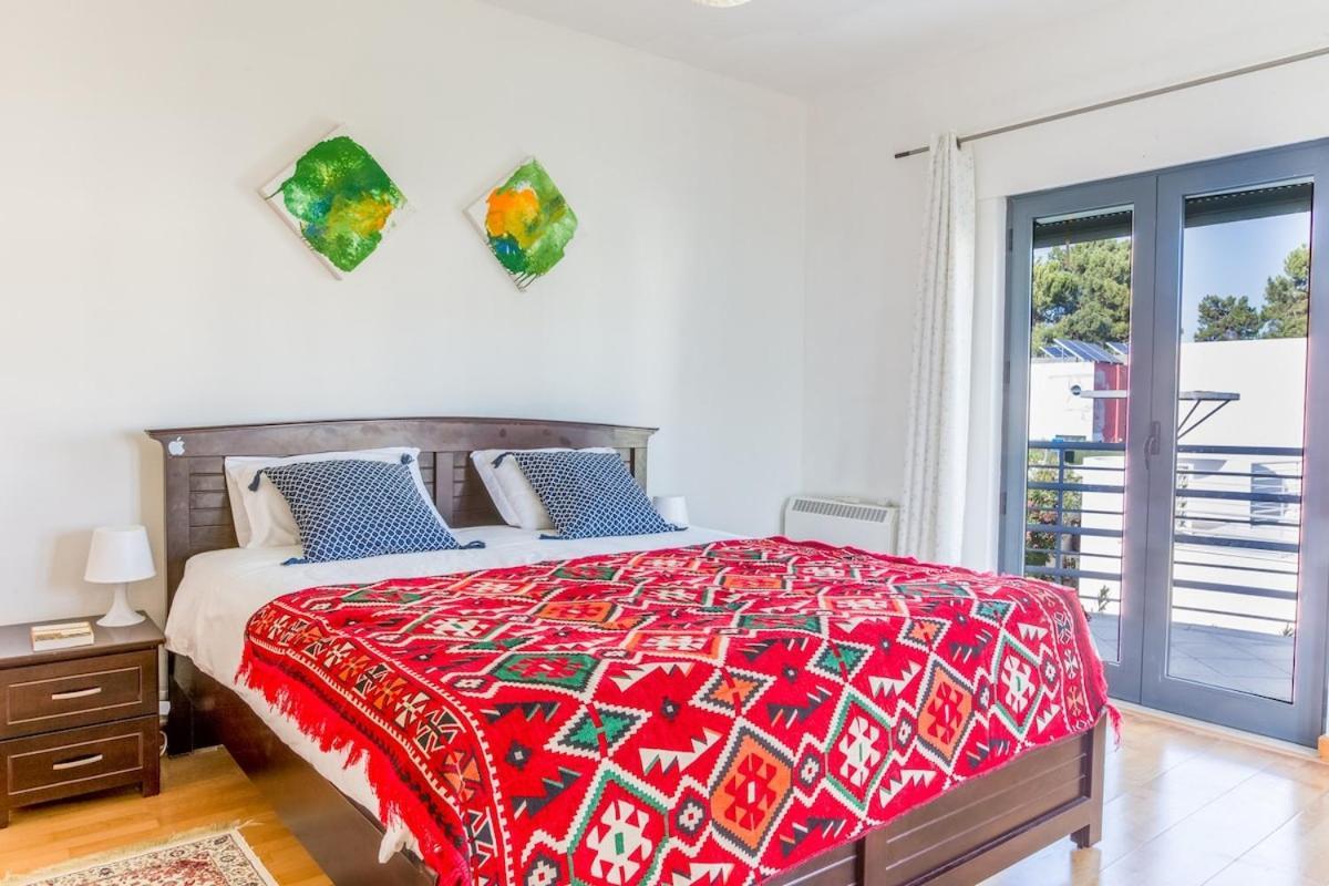 3 Bedroom Villa With Private Pool In Palmela Exterior photo